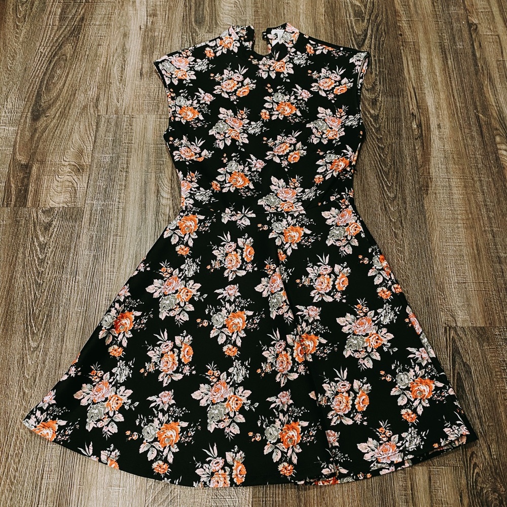Forever 21 Black Floral Dress